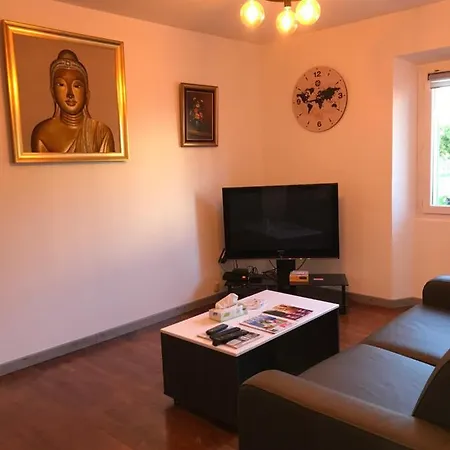 Avenue De La Gare Bed & Breakfast