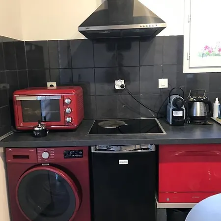 Avenue De La Gare Bed & Breakfast