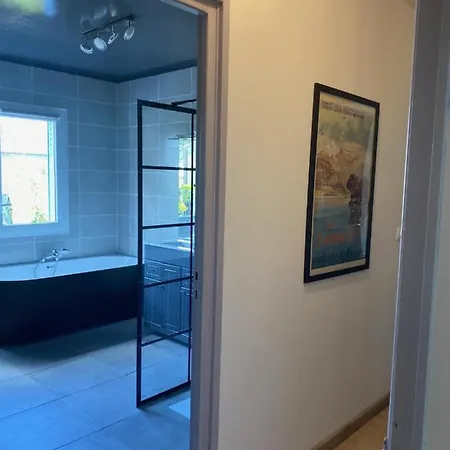 Avenue De La Gare Bed & Breakfast