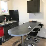 Avenue De La Gare Bed & Breakfast Riscle
