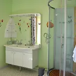 Avenue De La Gare Bed & Breakfast Riscle