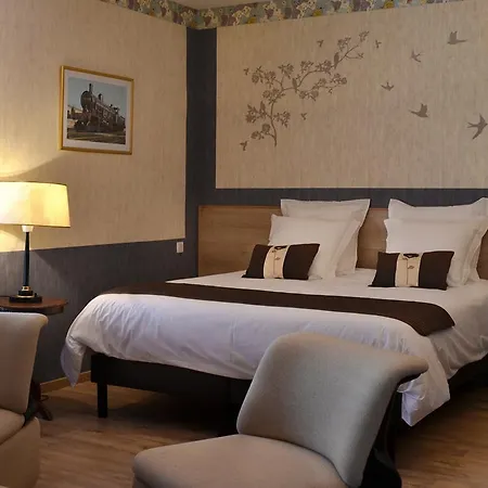 Avenue De La Gare Bed and breakfast