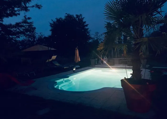 Avenue De La Gare Bed & Breakfast