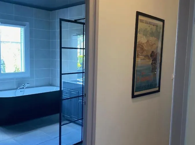 Avenue De La Gare Bed & Breakfast