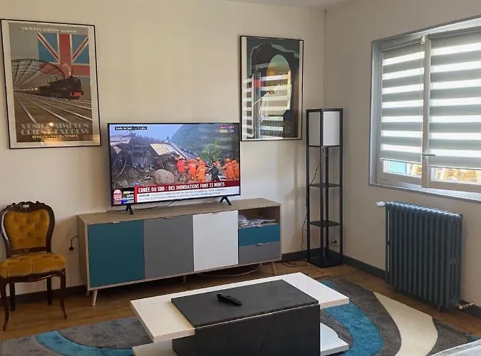 Avenue De La Gare Bed & Breakfast