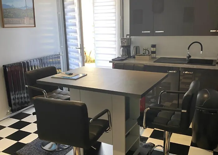 Bed & Breakfast Avenue De La Gare 3*