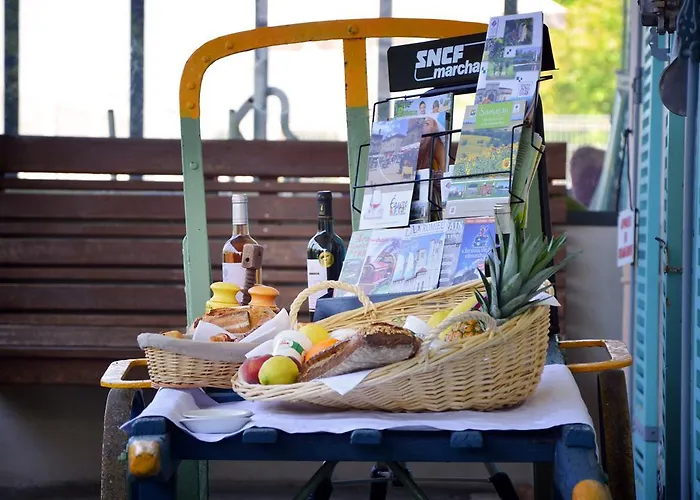 Bed & Breakfast Avenue De La Gare 3*